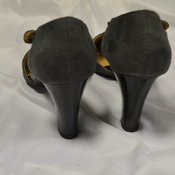 Naturalizer Patent Leather and suede heels. - Picture 2 of 6